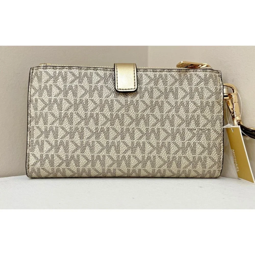 New Michael Kors Jet Set Travel Double Zip Wallet PVC Pale Gold - Picture 2 of 6